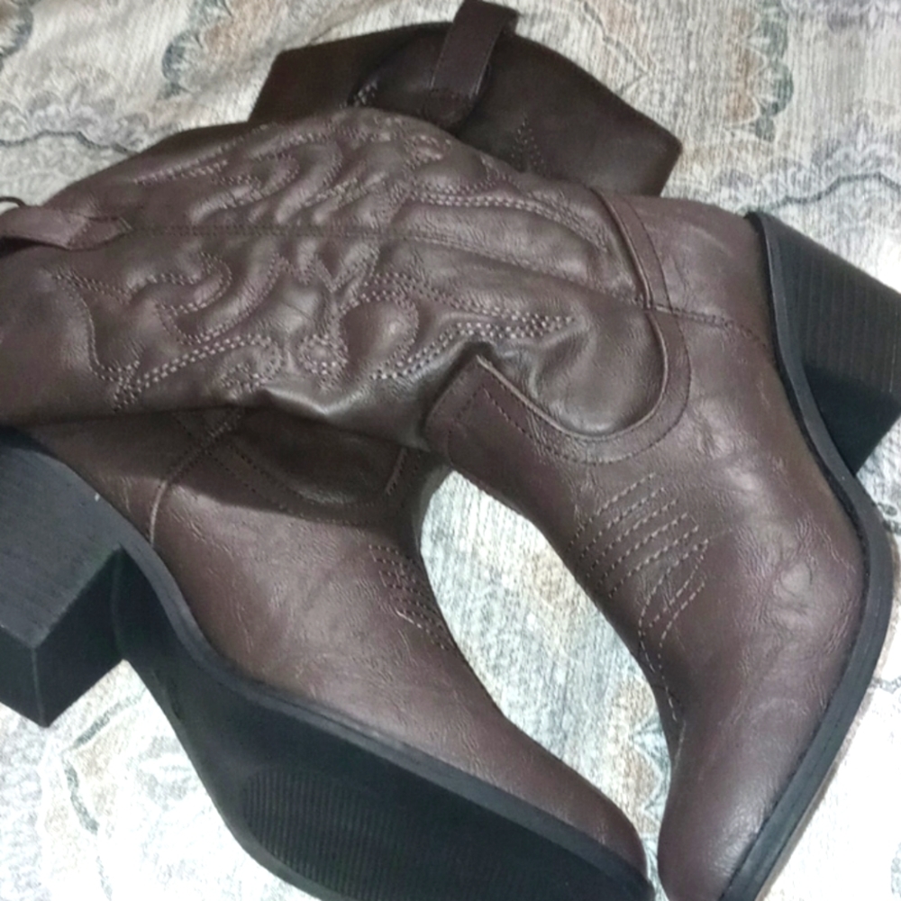 Charlie Albert women's cow girl boots
